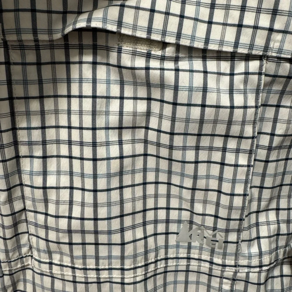 REI Vented Fly Fishing Hiking Long Sleeve Button‎ Down Shirt - Mens medium